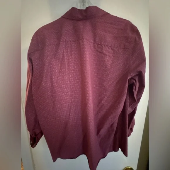 GAP Men’s Red Micro Dot Button Down Shirt XL Untucked Fit - Picture 2 of 4